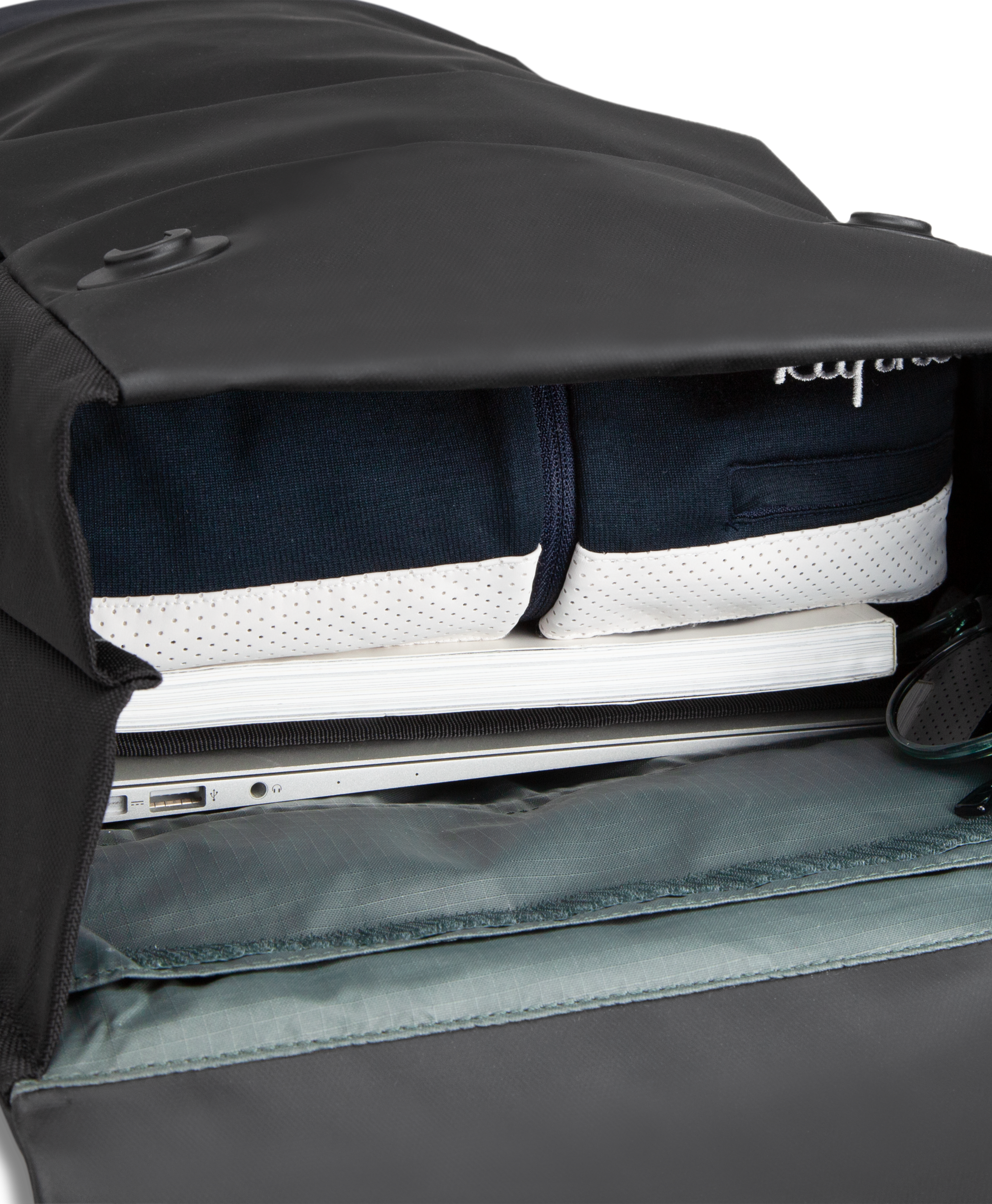 Robin Commuter Backpack - Image 14